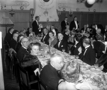 Jubileum A.W. Sijthoffs Uitgeversmaatschappij te Leiden. Diner, Bestanddeelnr 904-3786