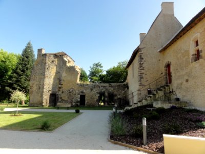 Juillé (Sarthe) Logis du Guesclin, depuis 2018 mairie (02)