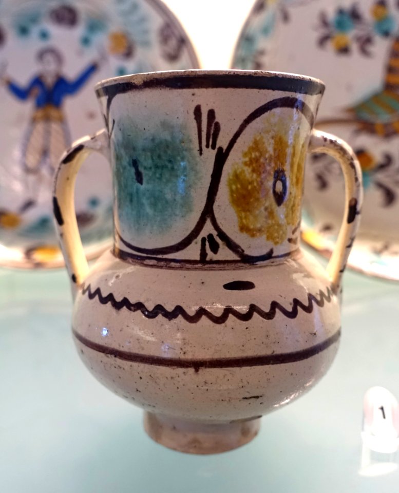 Jug, Coimbra, 19th century, faience - Museu Nacional de Soares dos Reis - Porto, Portugal - DSC00368