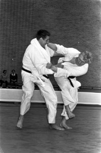 Judo Nederlandse kampioenschappen alle categorieen. Wim Ruska in aktie, Bestanddeelnr 921-1331