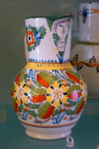 Jug, 18th-19th century, faience - Fábrica de Viana do Castelo - Museu Nacional de Soares dos Reis - Porto, Portugal - DSC00386