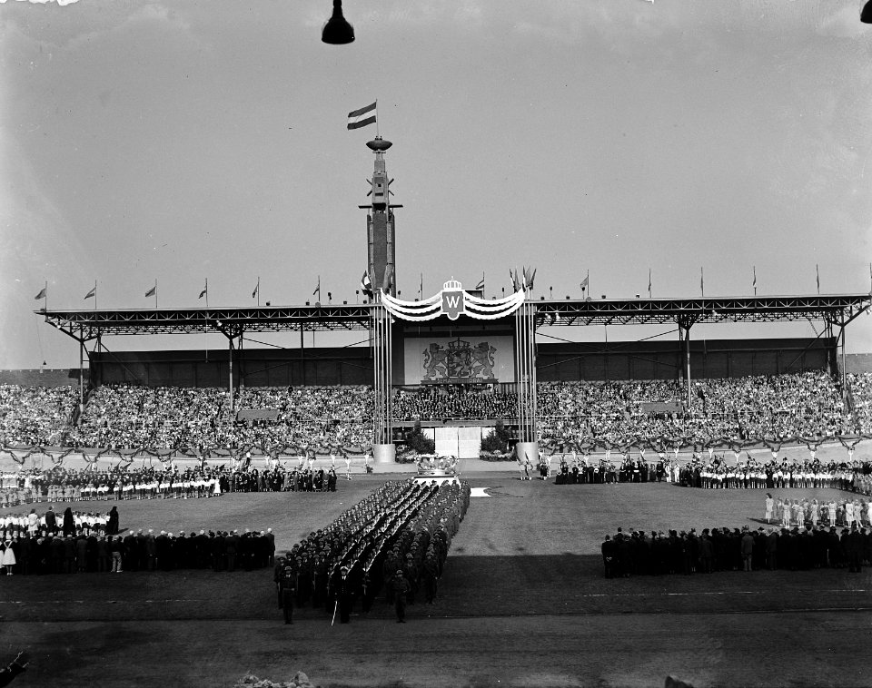 Jubileumspel In Neerlands Tuin in het Olympisch Stadion in Amsterdam, naar ide, Bestanddeelnr 900-0046