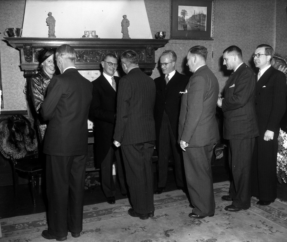 Jubileum A.W. Sijthoffs uitgeversmaatschappij Leiden, Bestanddeelnr 904-3776