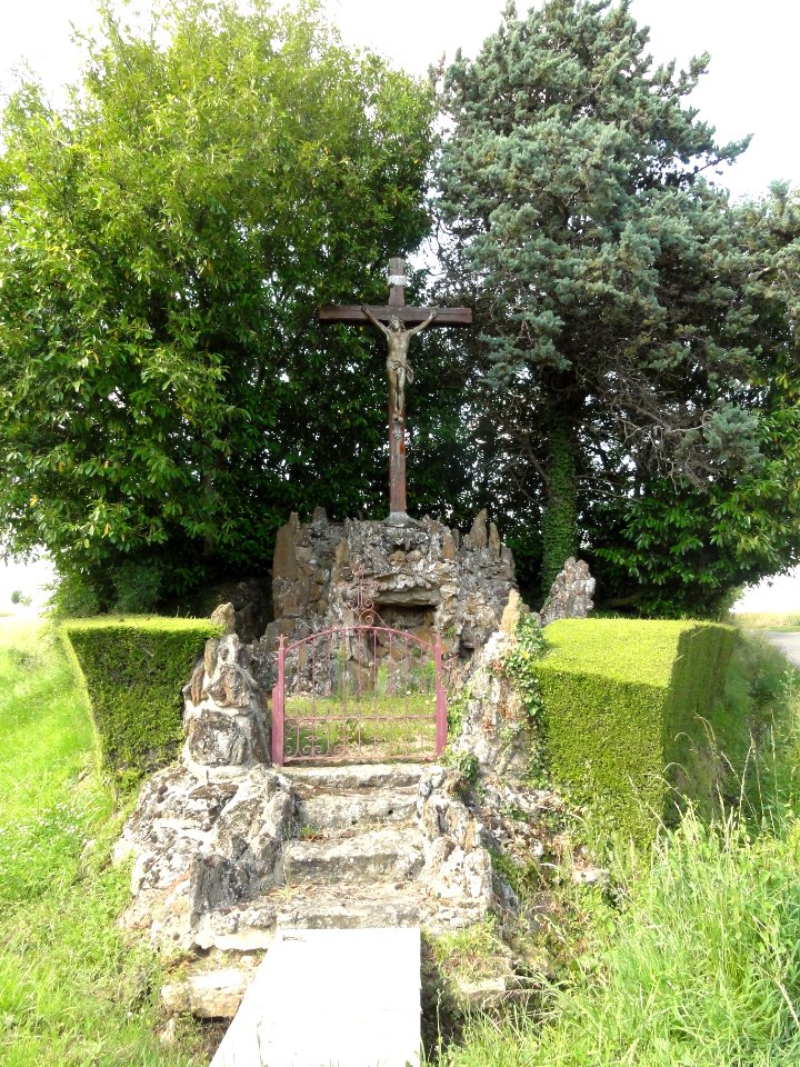 Juillé (Sarthe) calvaire D338