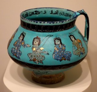 Jug with seated figures and sketches, Mina'i ware, Central Iran, Seljuk period, late 12th or early 13th century, earthenware with polychrome enamels and gold over turquoise glaze - Cincinnati Art Museum - DSC04014