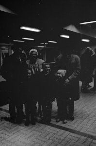 J van Tilburg, gouverneur van Suriname, op Schiphol vanuit Lissabon, Bestanddeelnr 913-7774