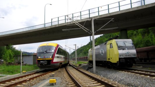 ITL 152 197-0 und SB 71 Richtung Pirna in Bad Schandau