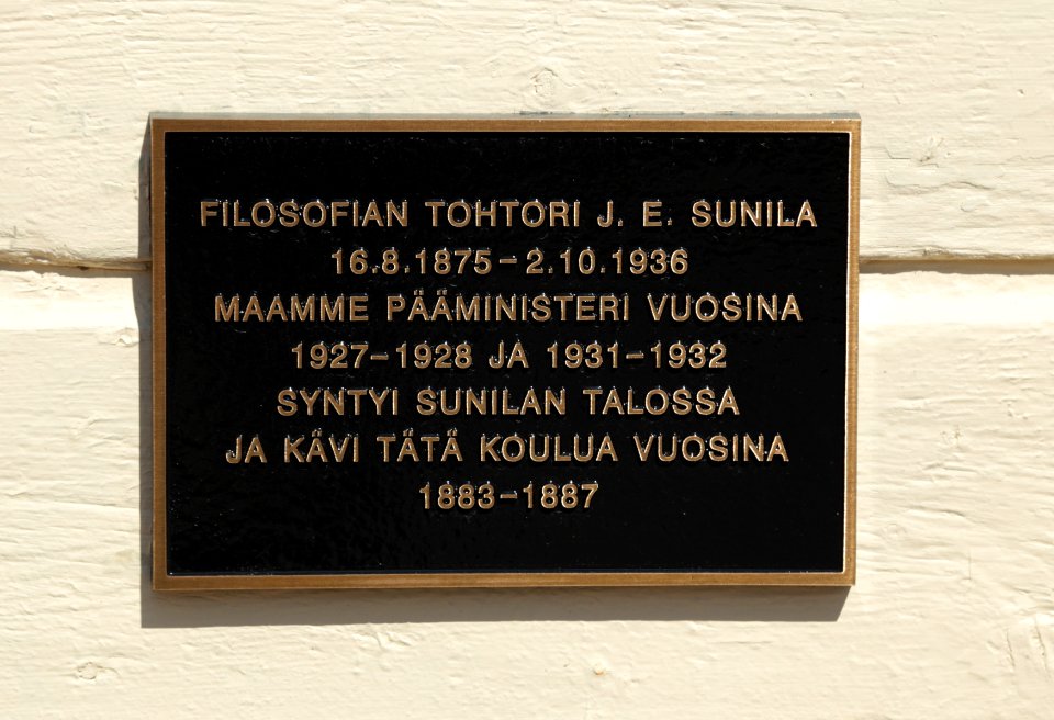 J.E. Sunila Plaque Liminka