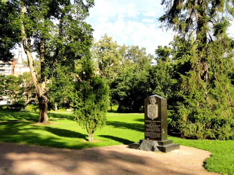 Itsenäisyyden kuusi, Helsinki - DSC04335