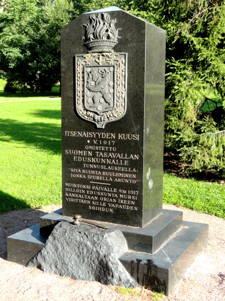 Itsenäisyyden kuusi marker, Helsinki - DSC04333