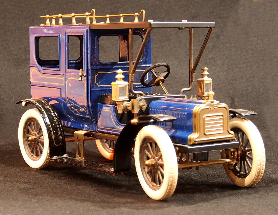 J. B. BALLOON TYRE TIN CAR pic1