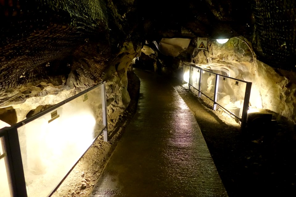 Iwaya Caves - Enoshima, Japan - DSC07930