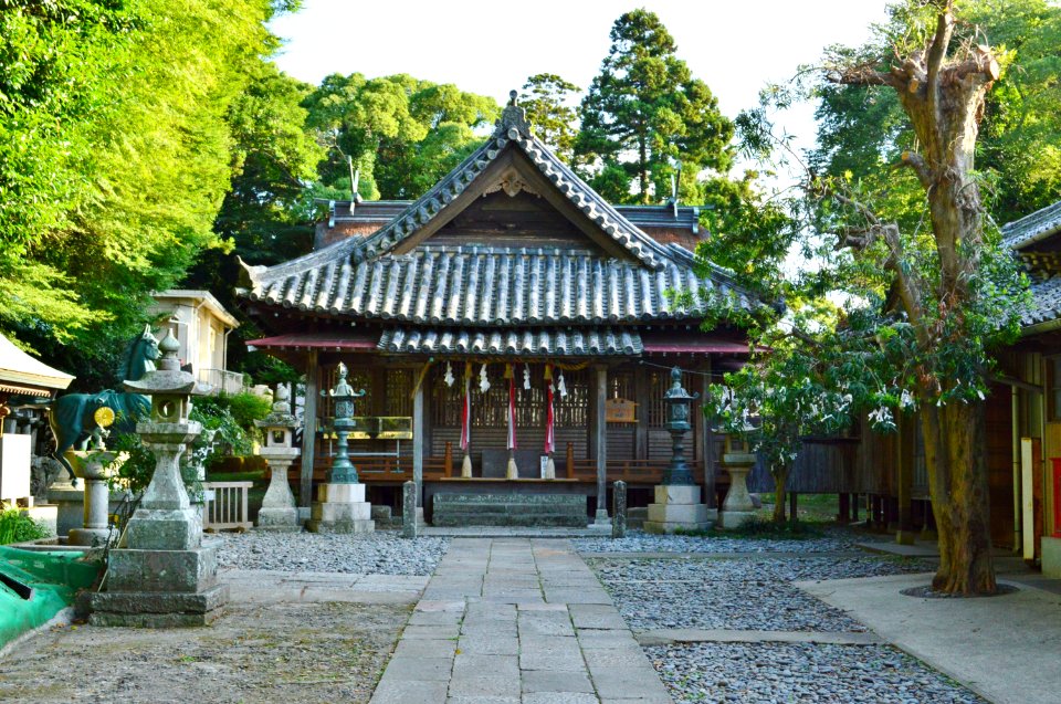 Izuhara-hachimangu-jinja, haiden