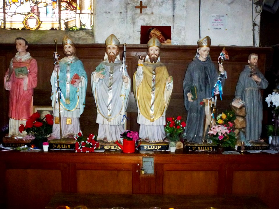Iville (Eure, Fr) église, statues de six saints