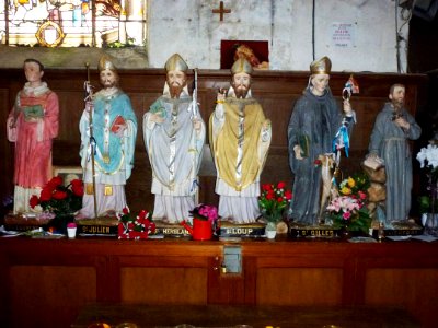 Iville (Eure, Fr) église, statues de six saints