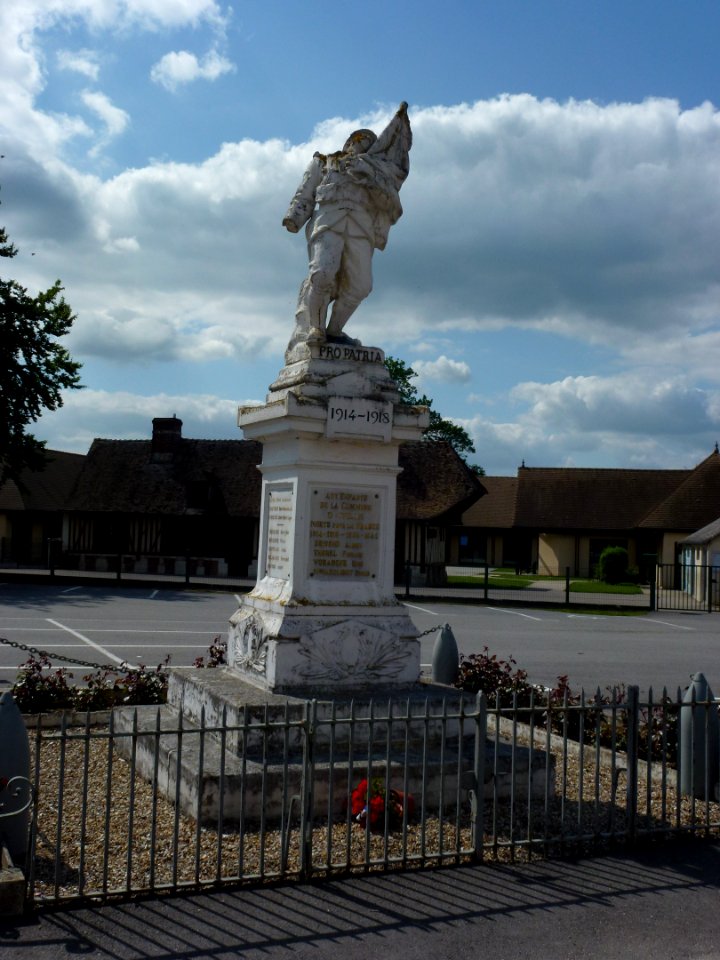 Iville (Eure, Fr) monument aux morts