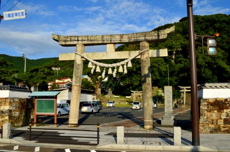 Izuhara-hachimangu-jinja, torii-1