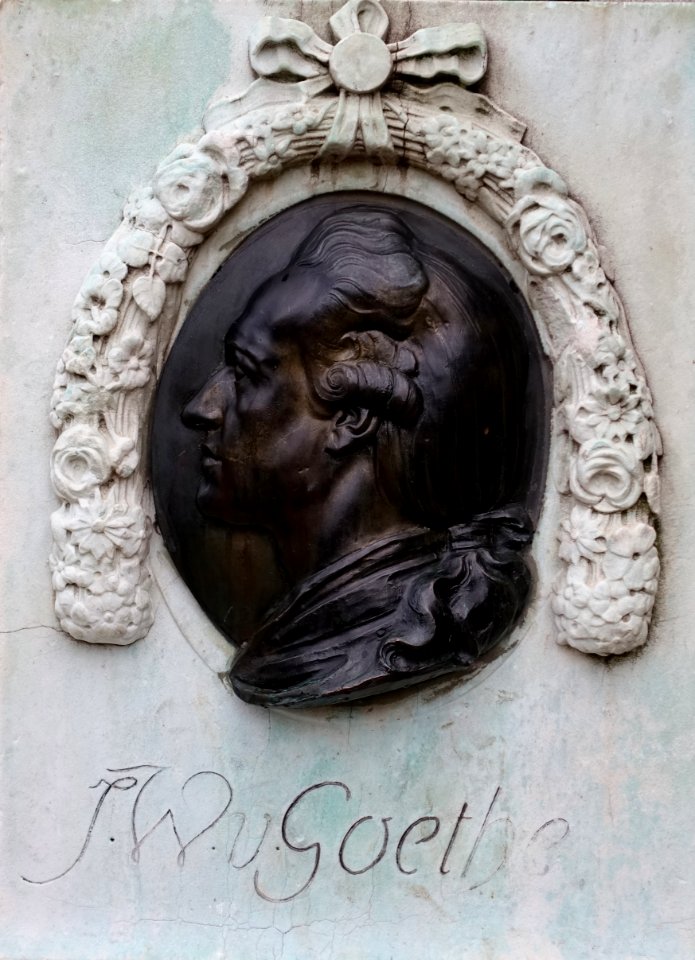 J. W. v. Goethe - Goethe-Denkmal by Ludwig Habich in Herrngarten, Darmstadt, Germany - DSC09789