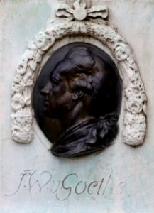J. W. v. Goethe - Goethe-Denkmal by Ludwig Habich in Herrngarten, Darmstadt, Germany - DSC09789