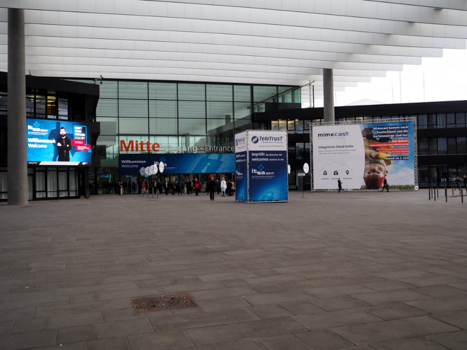 It-sa 2017 Messe Nürnberg Eingang Mitte-West