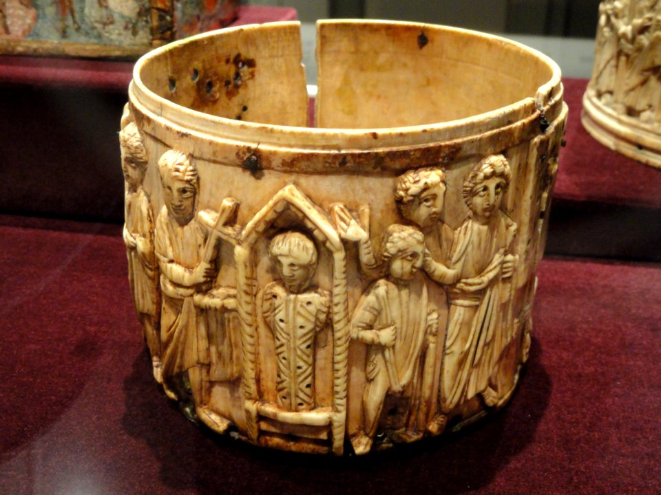 Ivory Pyx, 500s AD, Byzantine, ivory - Cleveland Museum of Art - DSC08389
