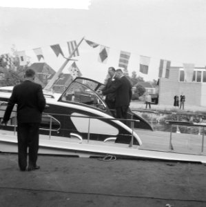 Jacht voor de Prins Bernhard . Prins aan boord, Bestanddeelnr 912-6163