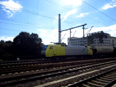 ITL 152 197-0 vor dem Dresdner Hauptbahnhof