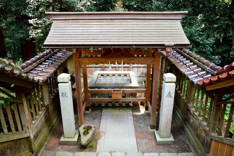Iwa-jinja (Shiso), Tsuruishi-1