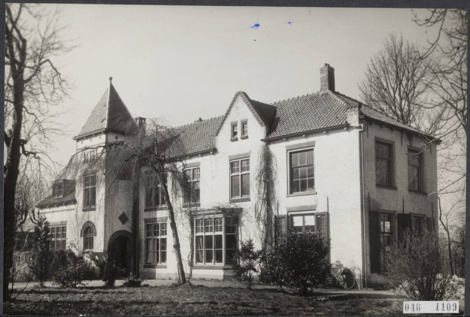 Jachthuis van Prins Maurits te Klundert heringericht tot bejaardentehuis. Het hu, Bestanddeelnr 046-1109