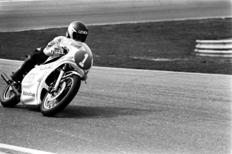 Jack Middelburg (winnaar 350 cc) in aktie, Bestanddeelnr 930-2260