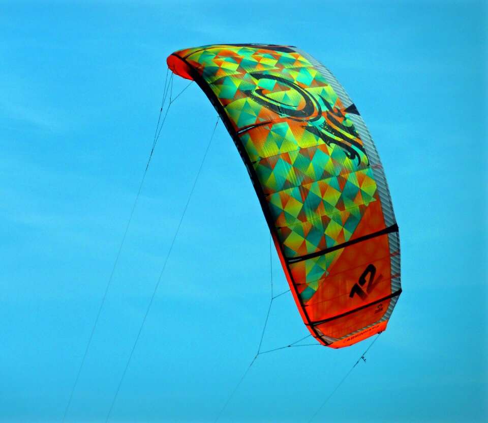 Kitesurfer sport sky