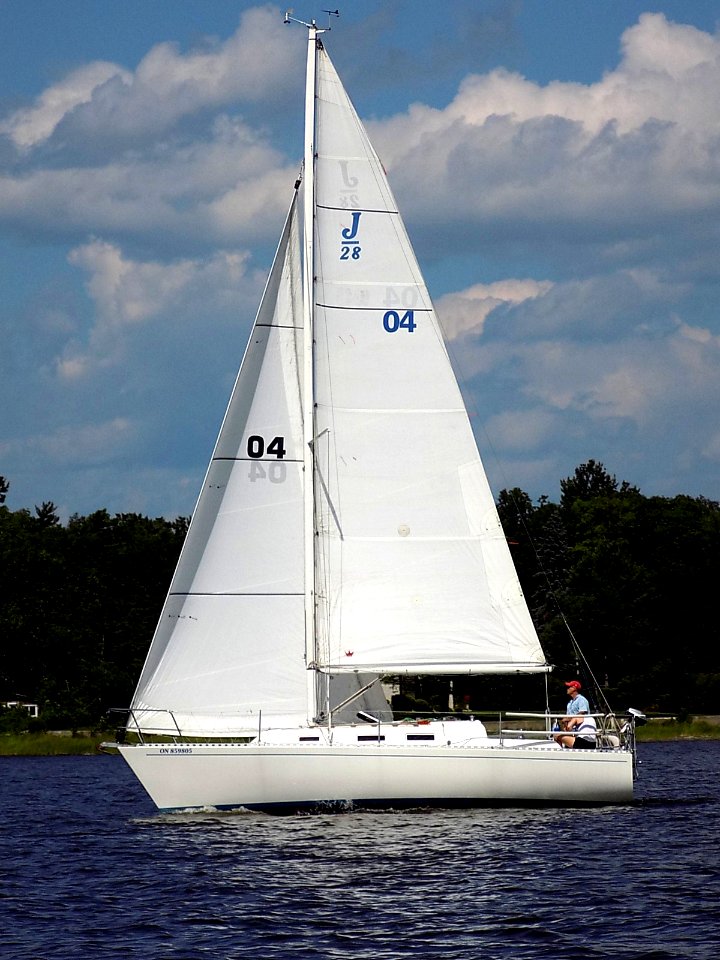 J28 sailboat Horizon Job 3675