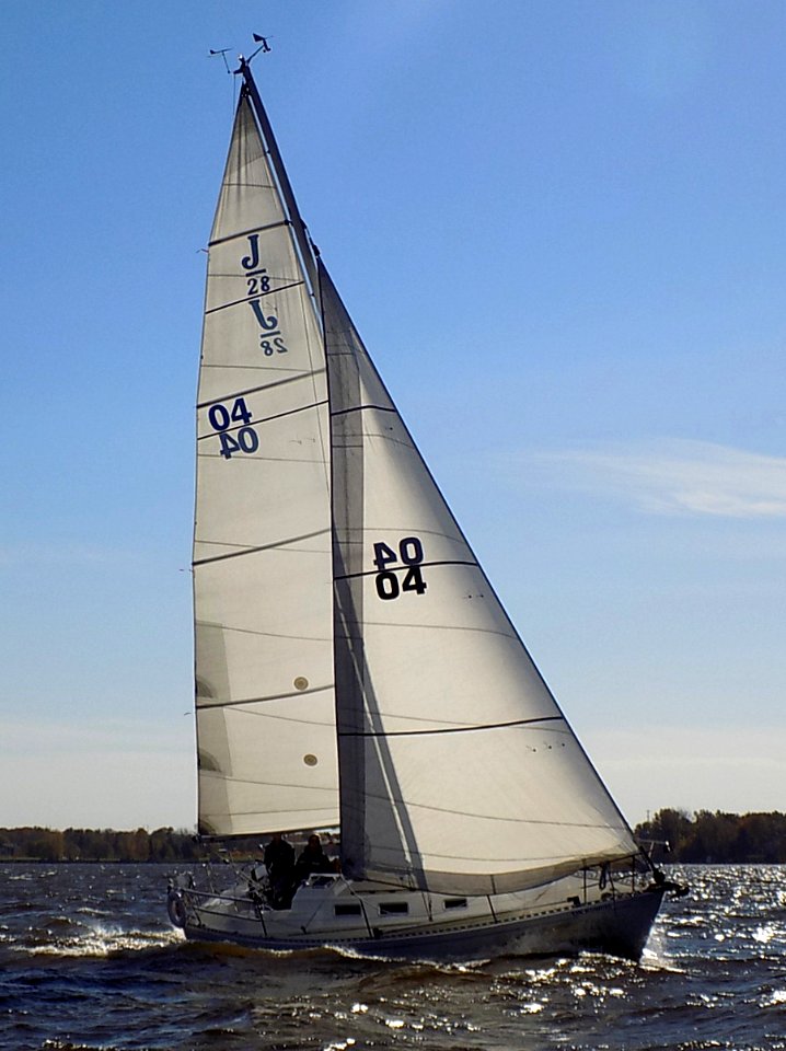 J28 sailboat Horizon Job 4412
