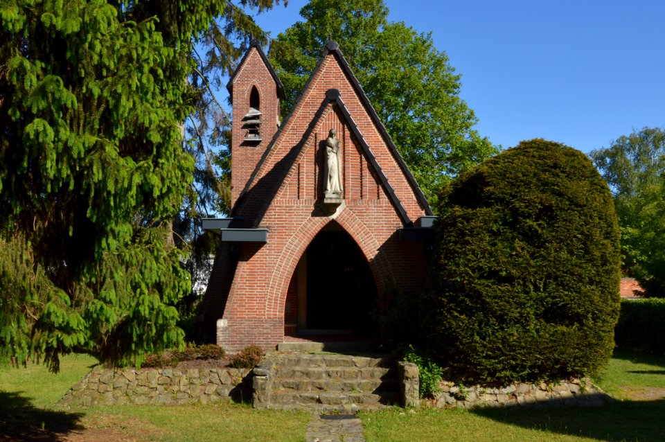 Jabekekapel exterior front (crop)