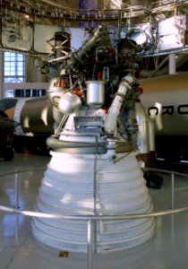 J-2 rocket engine - Evergreen Aviation & Space Museum - McMinnville, Oregon - DSC00850