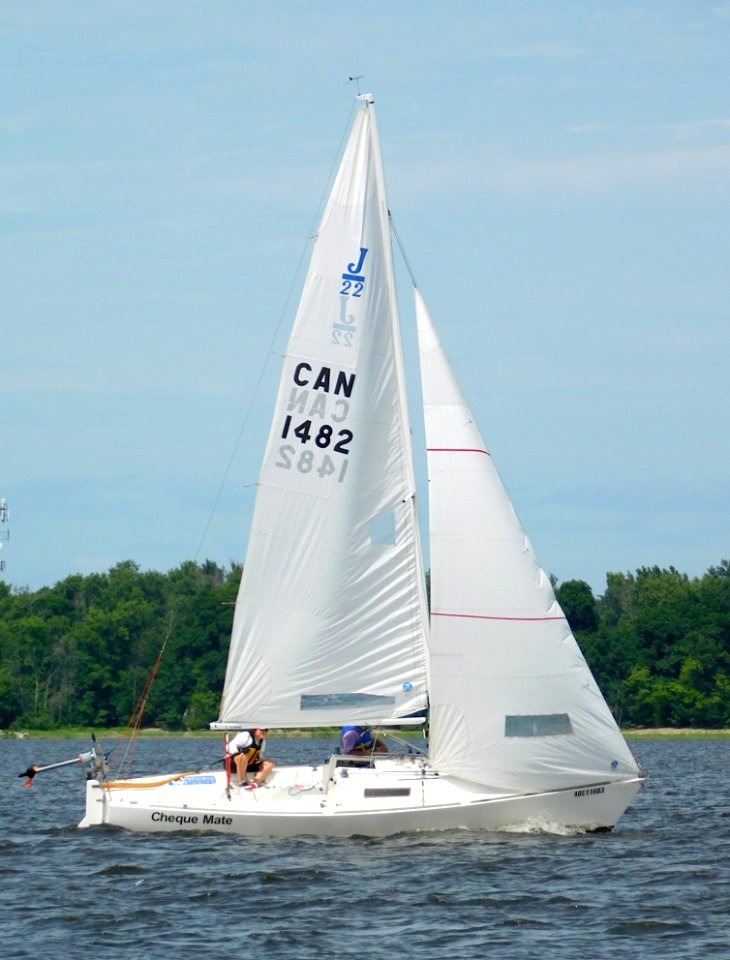 J22 sailboat Cheque Mate 1985