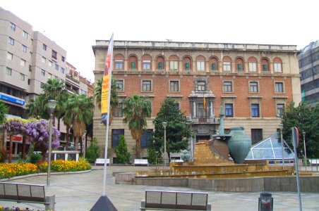 Jaén - Plaza de la Constitución y Delegación de Hacienda