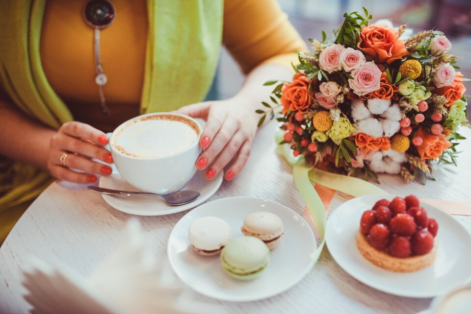 Bouquet flowers cake photo