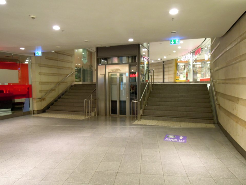 J10325 Bf Leipzig Hbf, Fußgängertunnel im Mai 2019