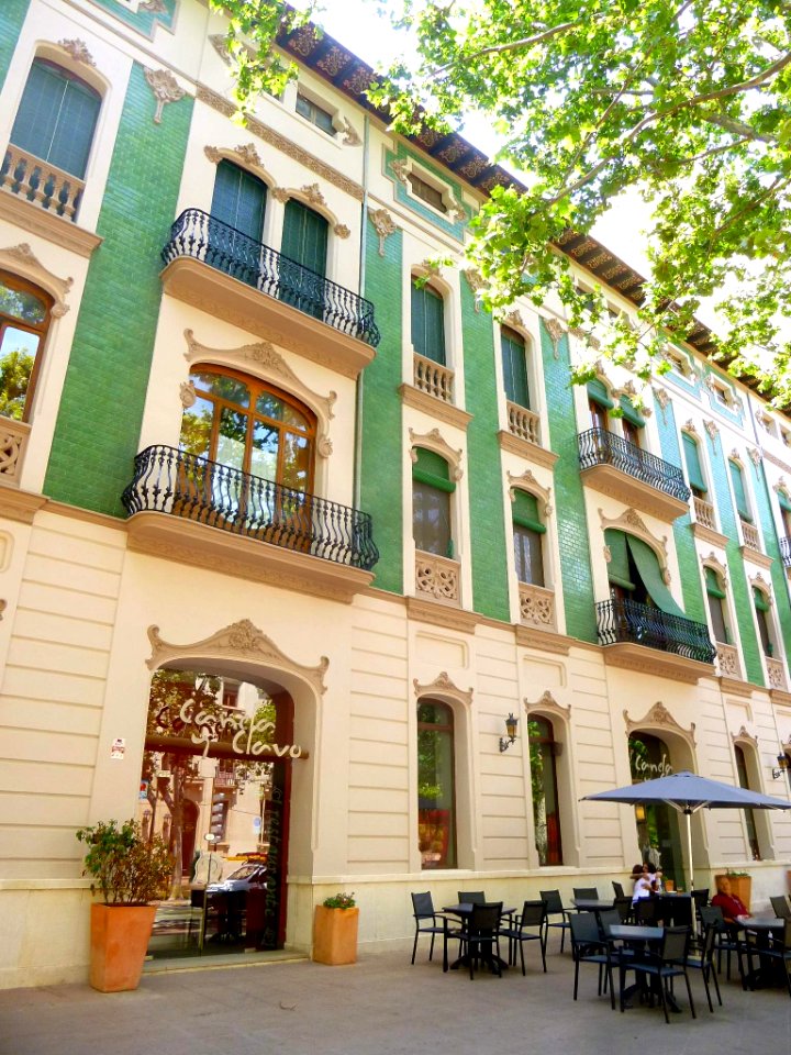 Játiva - Edifici Botella 5