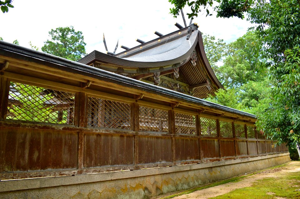 Izushi-jinja honden