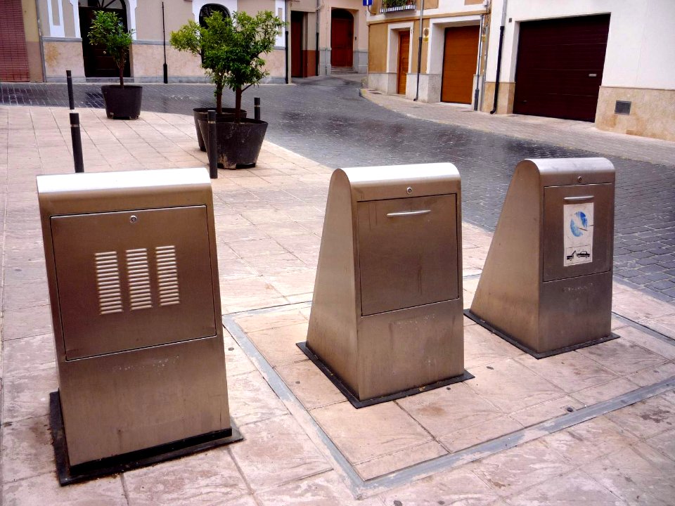 Játiva - Reciclaje de residuos urbanos 01