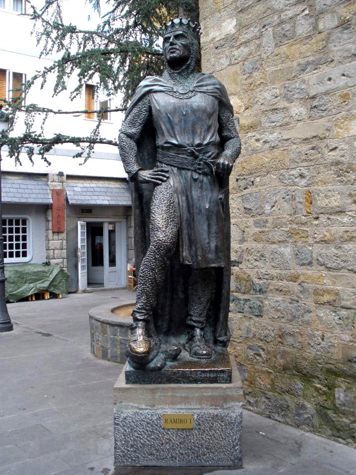 Jaca - Monumento a Ramiro I
