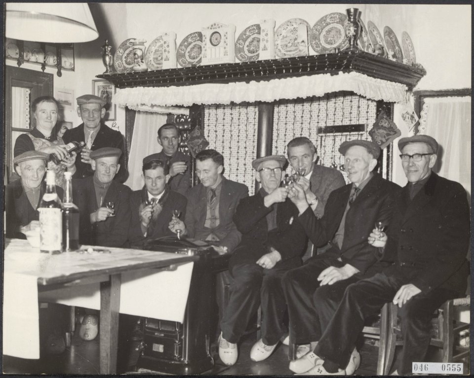 Jaarwisselingen, felicitaties, dranken, Neaberschap, Bestanddeelnr 046-0555