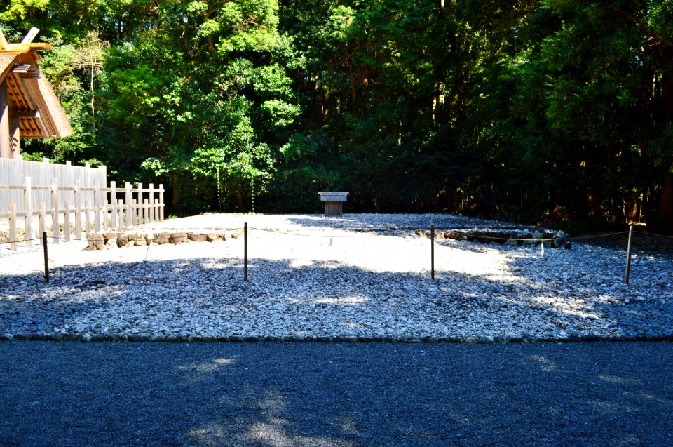 Izawa-no-miya, kodenchi