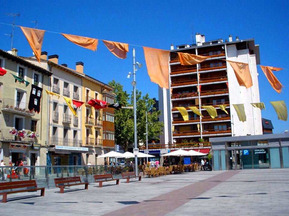 Jaca - Plaza Biscós 1