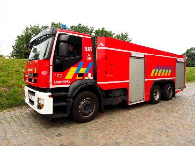 Iveco 4450e5, Stralis, Firetruck Antwerpen, Unit A60 at Lillo pic3 photo