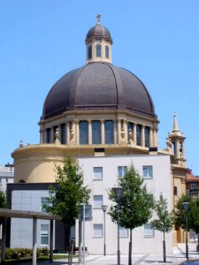 Irun - Iglesia de San Gabriel y Santa Gema 01