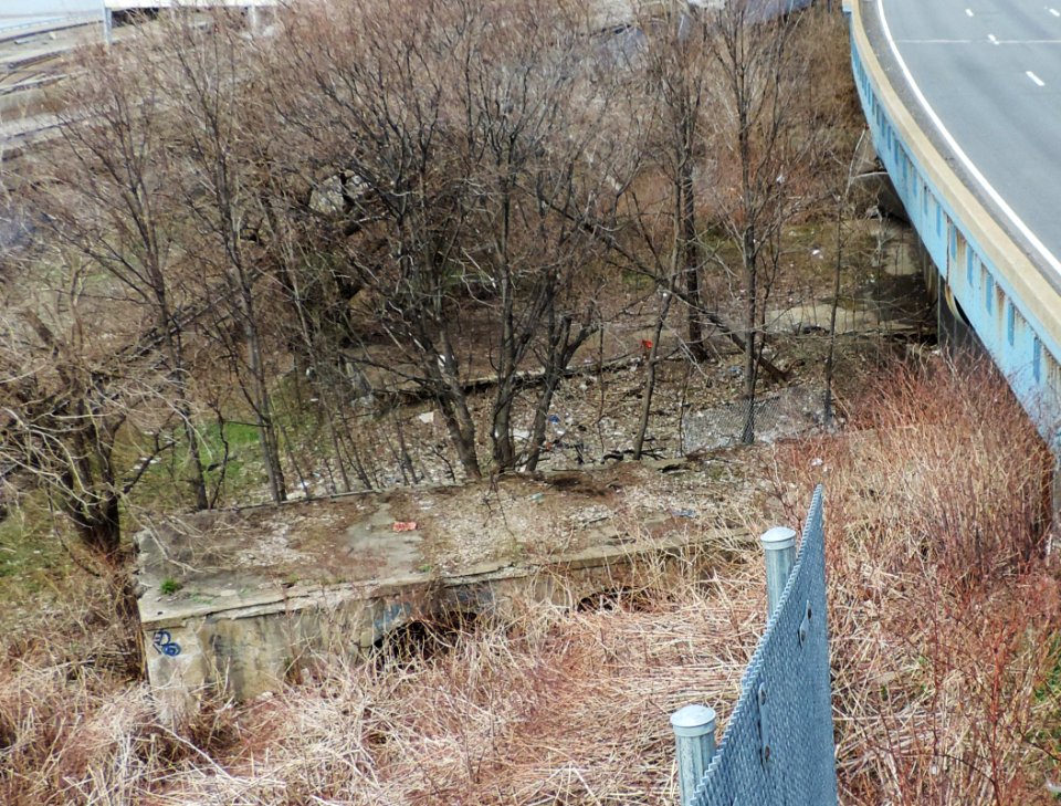 IRT 9th Av Sedgwick platforms from stair cut jeh