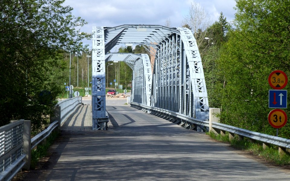 Iron Truss Bridge Ruukki 20090524 03